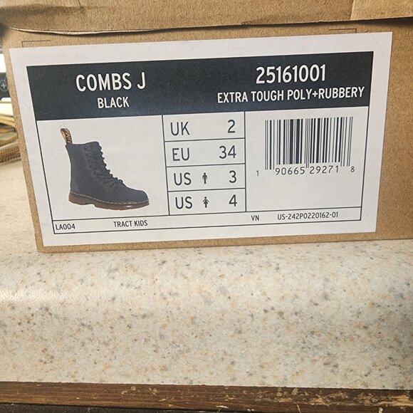 Dr. Martens combat boots - Picture 2 of 6